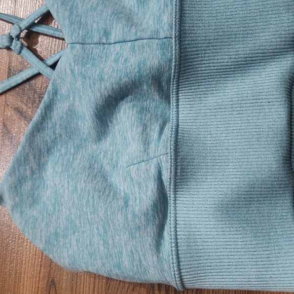 ALO Yoga Light Blue Sports Bra - Picture 4 of 7